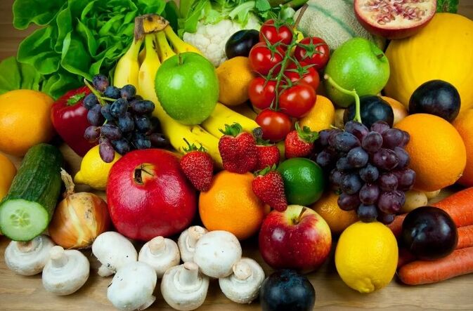 Fruta freskoak barazkiekin eta baia